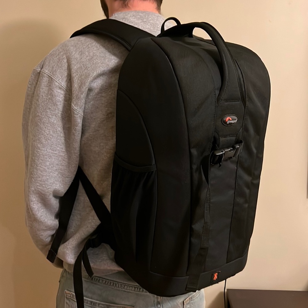 LIKE NEW - Lowepro Flipside 300 Camera Bag